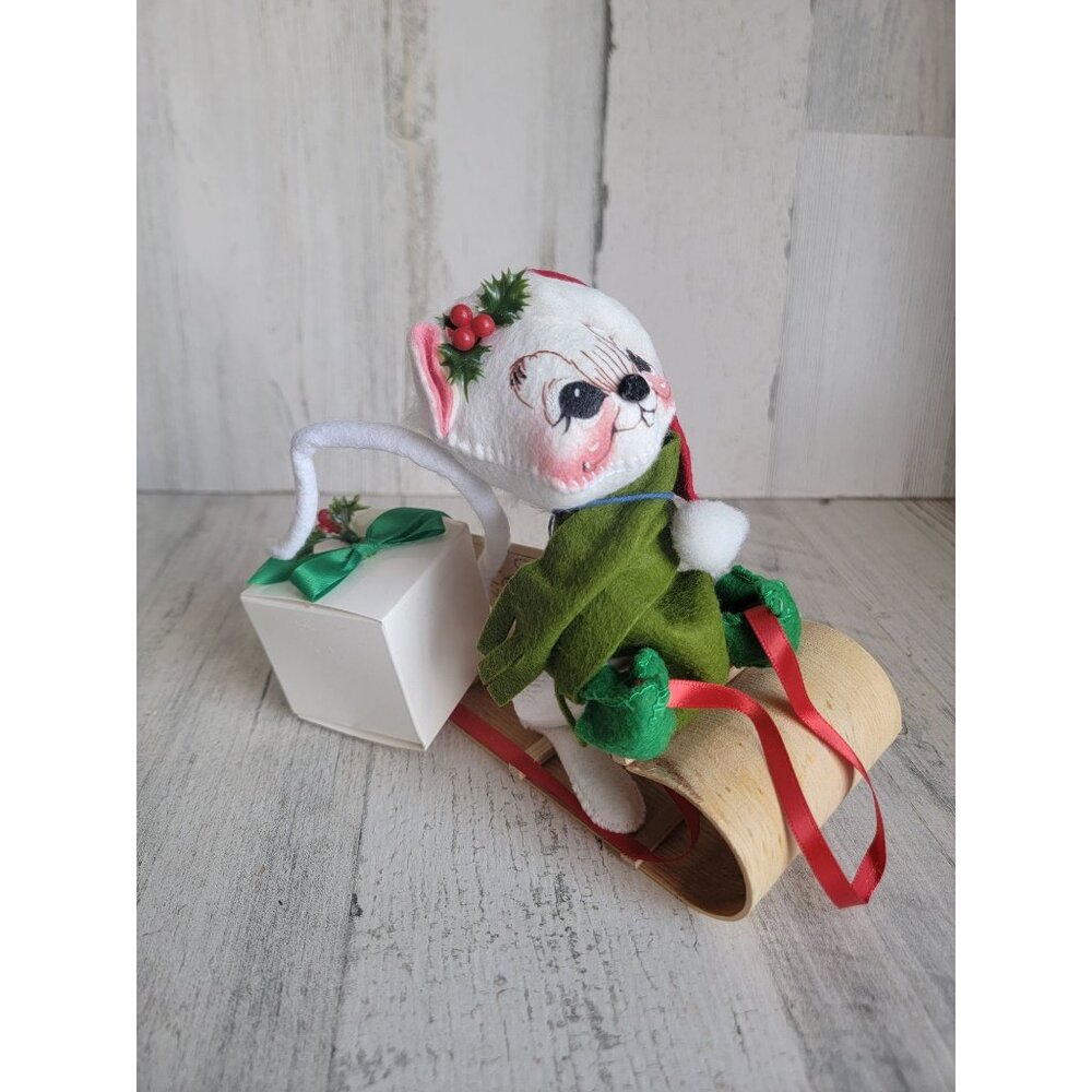 Annalee vintage white mouse on sled doll Society